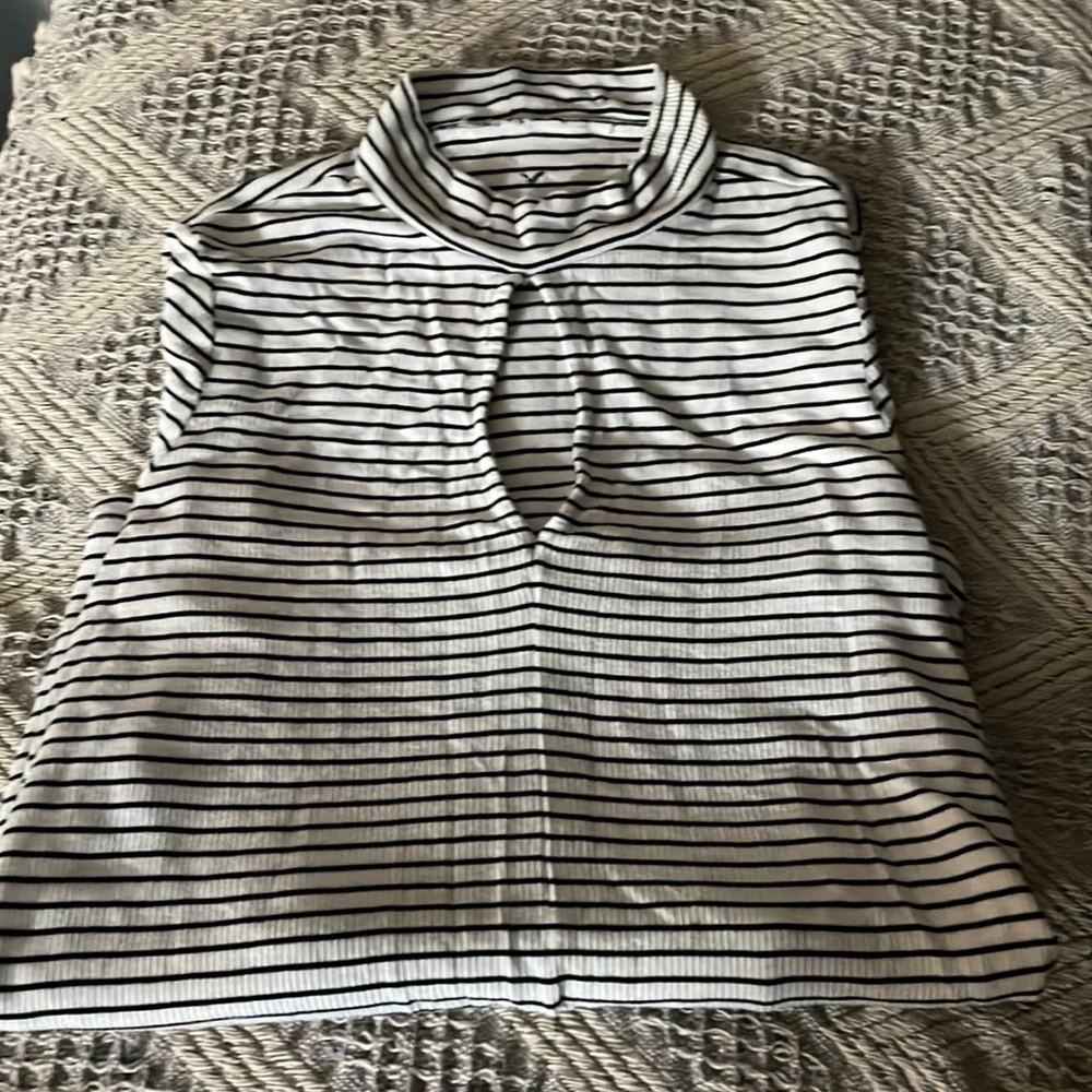 American Eagle Long Sleeve